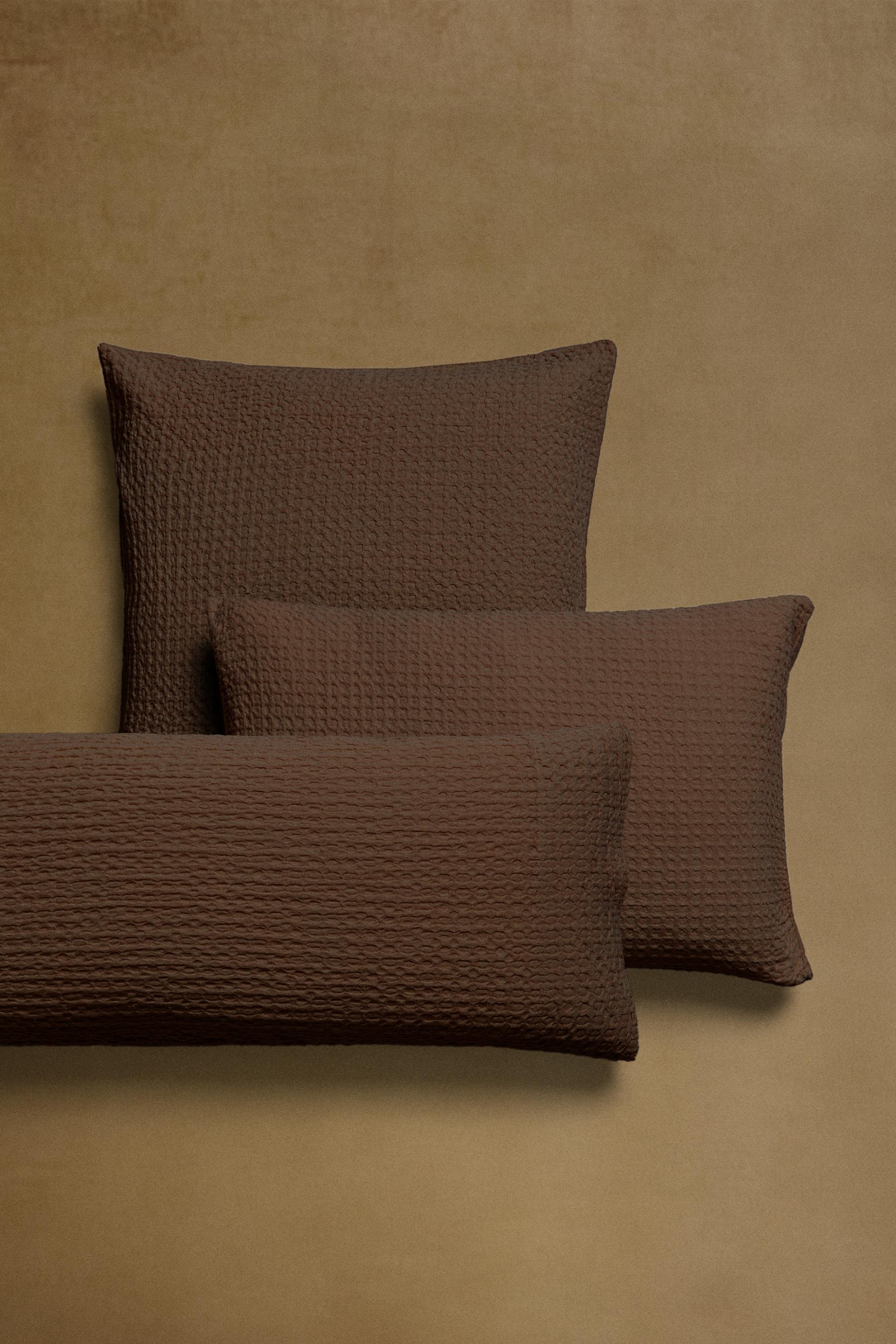 WAFFLE-KNIT PILLOWCASE